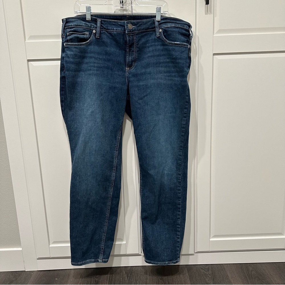 Silver Jeans Suki Straight Leg Dark Blue Denim 20W/31
